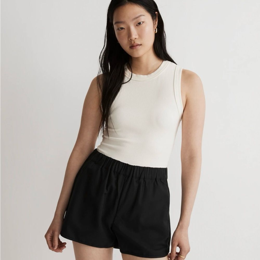 NWOT Madewell 100% Linen Pull on Shorts.